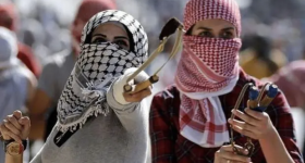 7 de octubre, las mujeres en la Resistencia